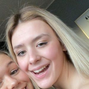 Meet your Posher, Ella